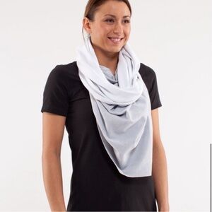 Lululemon reversible vinyasa scarf